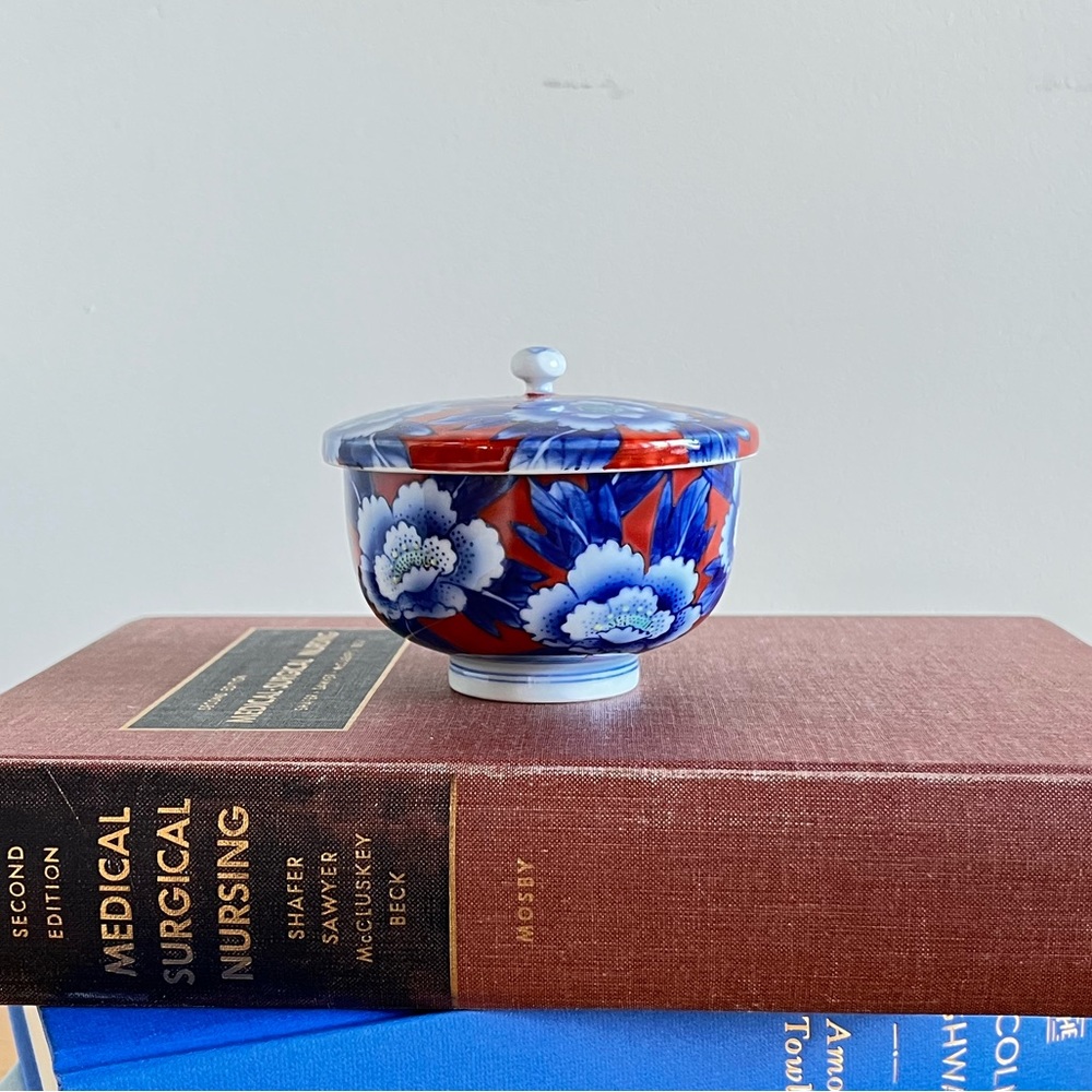 Vintage Fukagawa Porcelain gold rim covered tea cup